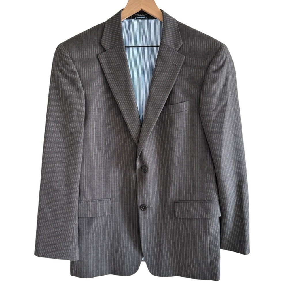 Tommy Hilfiger 100% Wool Gray Pinstripe Blazer Men’s Size 40 Regular *Flawed*
